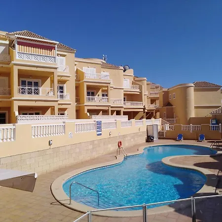 Apto. Pina De Mar 아데제